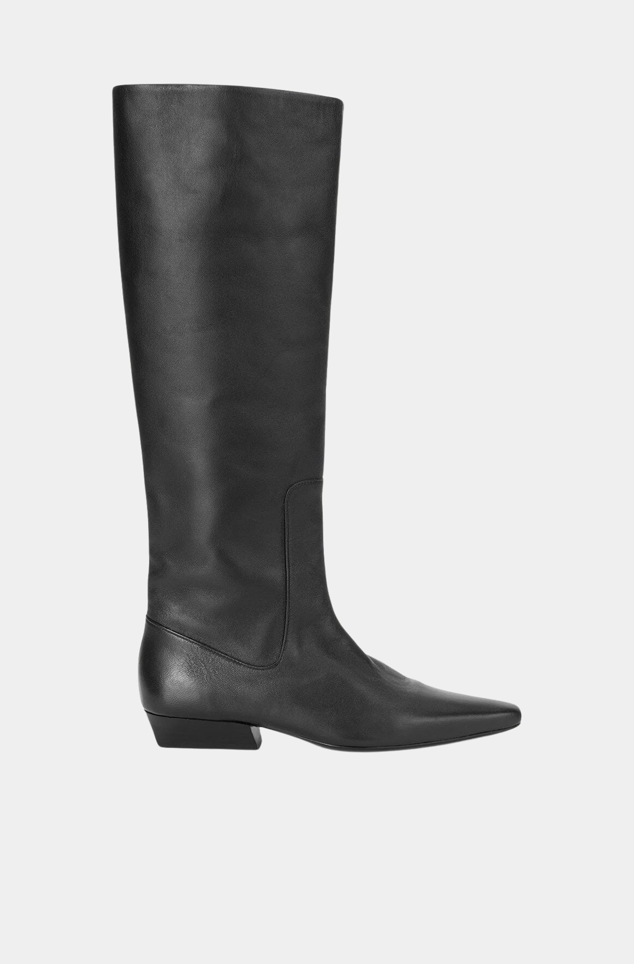 Wally Flat Boot
