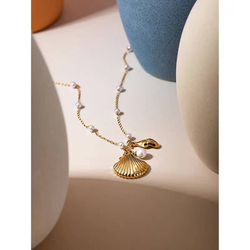Shell Sea Pearl Necklace